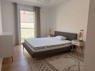  Appartement à louer 3 pièces 82 m²
