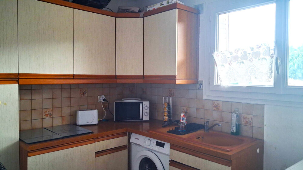 Invest locatif à Saint-Étienne T2 vendu loué avec garage .