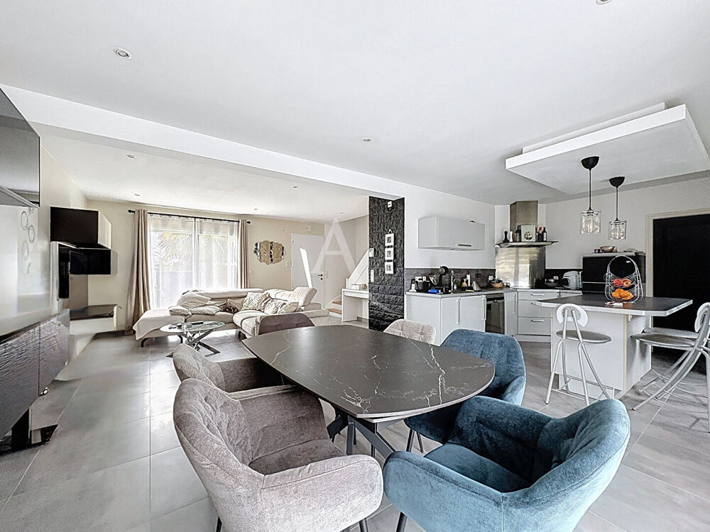 Maison Casson 5 pièce(s) 116 m2 au sol
