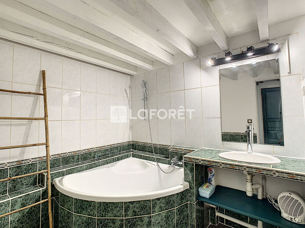 Location Maison Maison meublée -Saint Cyprien village 3 pièce(s) 78,90 m2 Saint cyprien