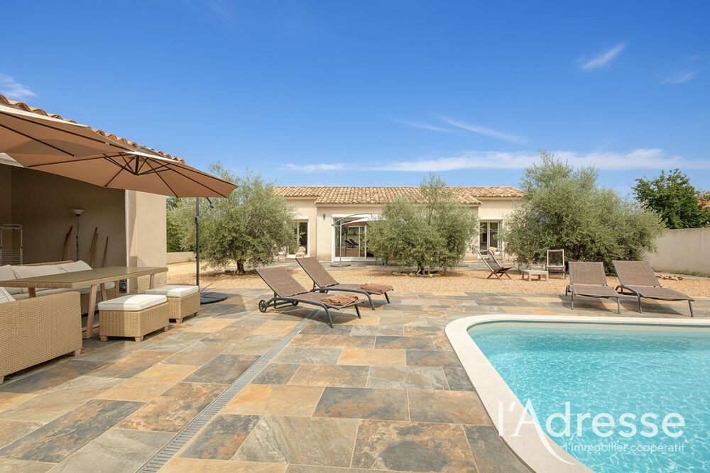 VESCOVATO - Propriété de 1683 m² comprenant 2 villas avec piscine