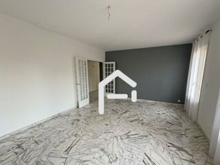  Appartement à louer 5 pièces 150 m²