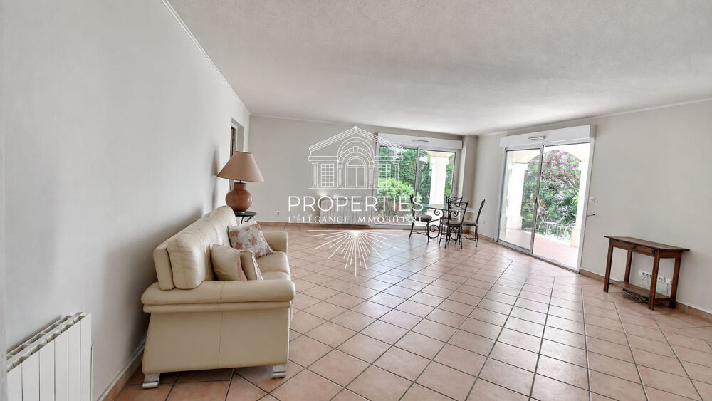 Vente Appartement LE LAVANDOU -  CENTRE VILLE - T5 118 M² - REZ DE JARDIN 365M² - GARAGE Le lavandou