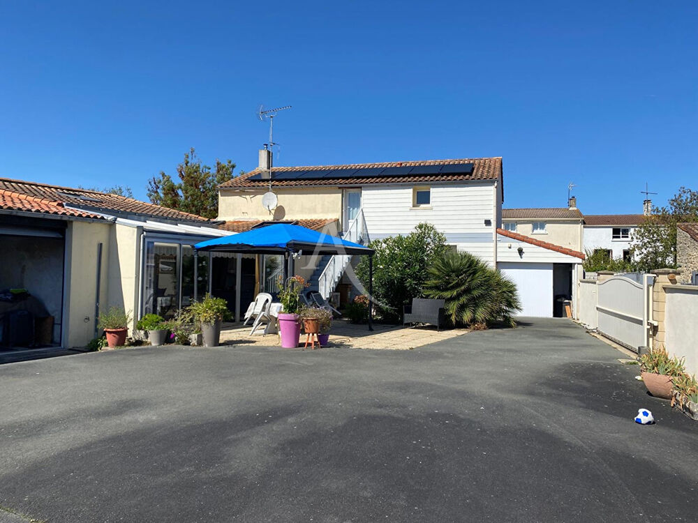 Maison Saint Michel En L Herm