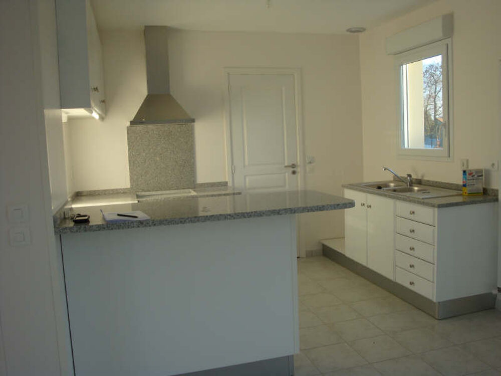 Location Maison MAISON DOUVRES LA DELIVRANDE - 4 pièce(s) - 83 m2 Douvres la delivrande