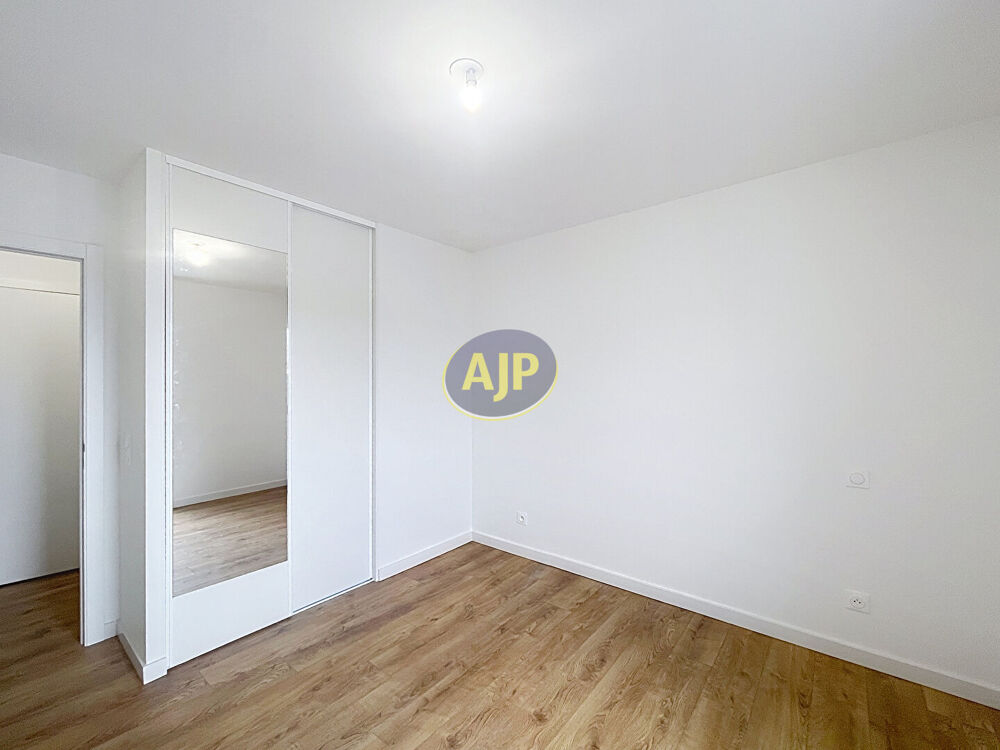 VILLENAVE D'ORNON - APT T3 AVEC TERRASSE ET PARKING