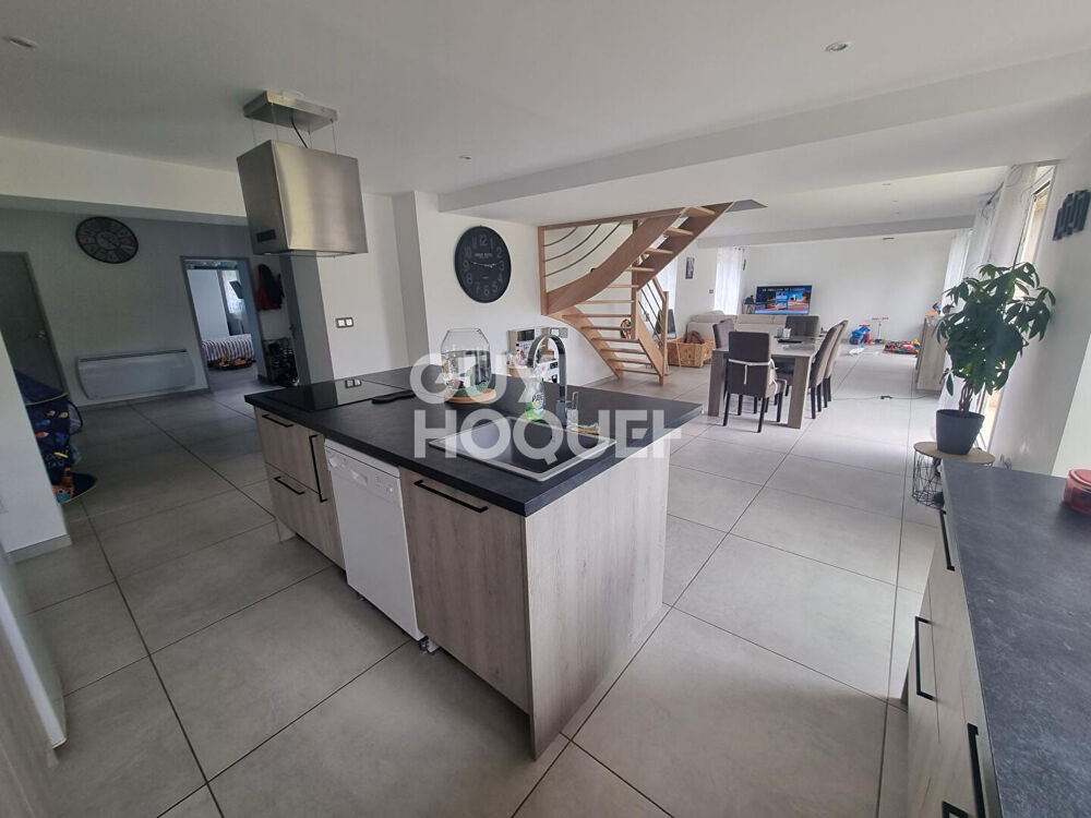 Vente Maison Maison  5 pi�ces 140 m� Meslay le grenet