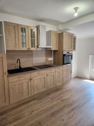  Appartement à louer 4 pièces 75 m²