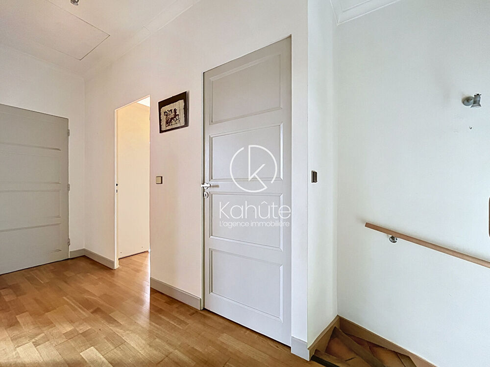 à vendre  Maison Saint-Cyr-au-Mont-d'Or (69450)