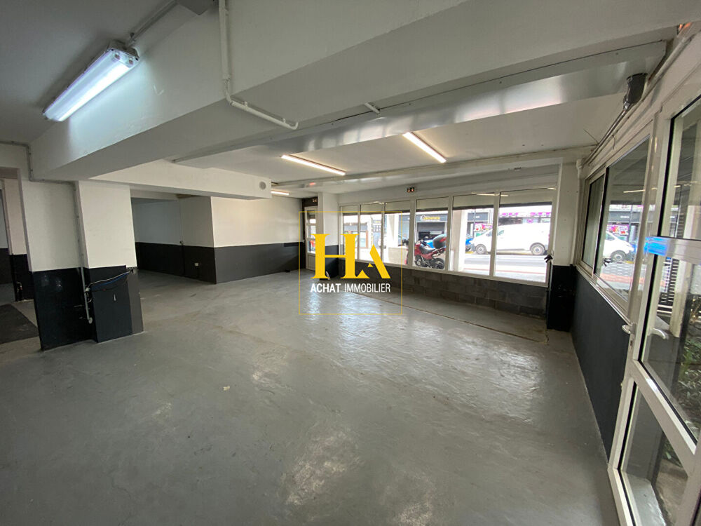   À LOUER Local commercial / professionnel 127m² , Terre Sainte, Saint-Pierre 