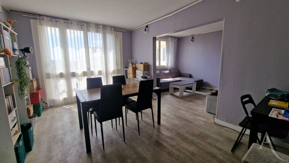 Appartement Mantes La Jolie 4 pièces 2 chambres avec parking et cave