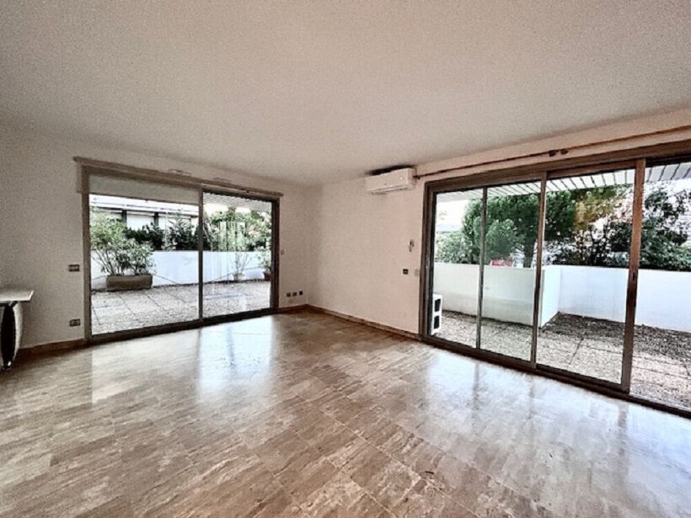 Location Appartement Appartement Saint Anne T4  90 m² Terrasse, parking sous sol, cave Marseille 8