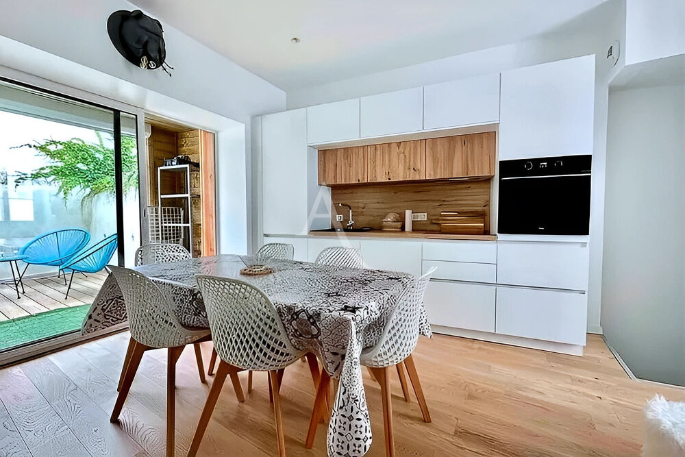 Vente Maison Maison de ville 3 chambres entièrement rénovée à proximité du remblai des Sables d'Olonne Les sables d olonne