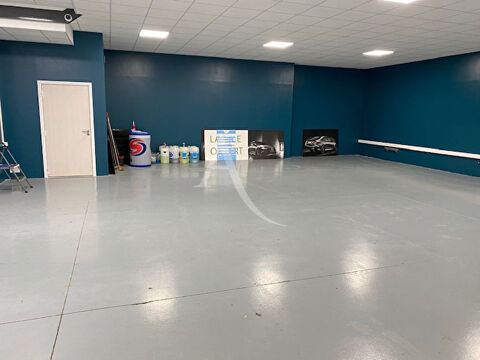   Local commercial VERRIERES LE BUISSON 243.63 m² 