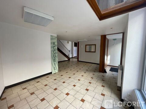 Local commercial Saint Flour 4 pi&egrave;ce(s) 187 m2 85000 15100 Saint flour