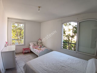 Vente Appartement Appartement T3 de 63m² carrez avec terrasse de 8m² et place de parking. Six fours les plages