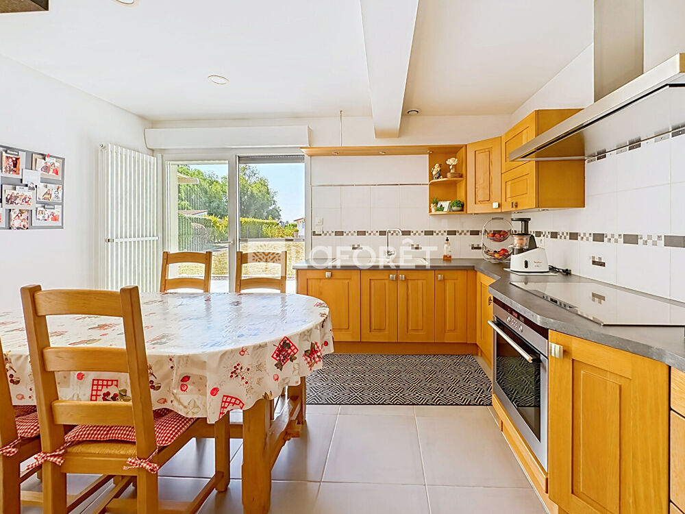 Vente Maison Plain-pied individuel - 3 chambres - 1 bureau - garage - 124m²  - Balinghem Balinghem