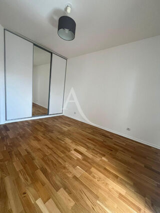 Appartement à louer 3 pièces 56 m²