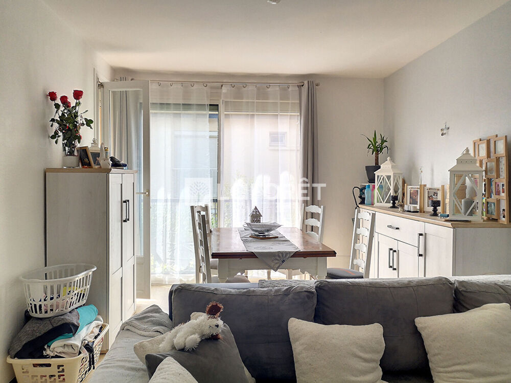 Maison à Céret 92m², 2 faces, 5 pièces avec garage, terrasse, jardin.