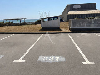  Parking / Garage à vendre 