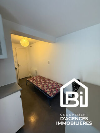  Appartement à louer 1 pièce 12 m²