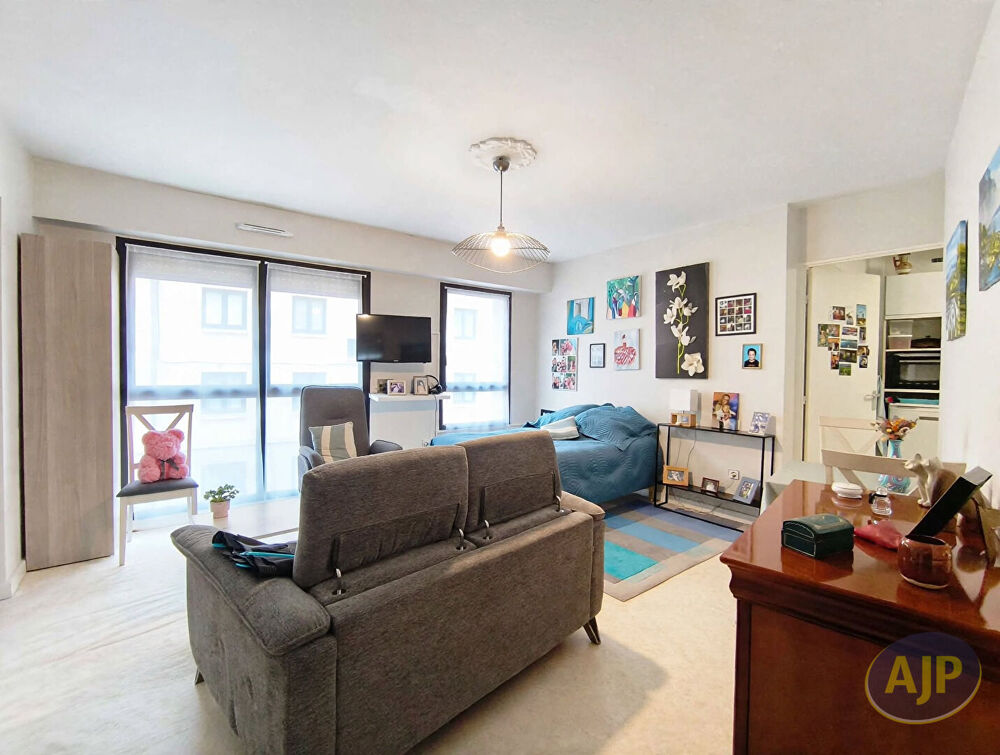 Vente Appartement RENNES Centre ville studio 32.30m² résidence Senior Rennes