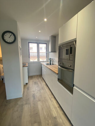  Appartement à louer 5 pièces 80 m²