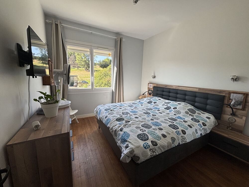 Vente Maison Maison  5 pièce(s) 105 m2 proche des commodités Montpon menesterol
