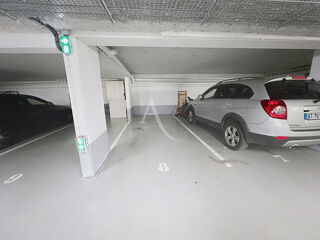  Parking / Garage à vendre 
