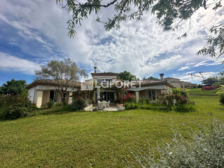  Maison � vendre 8 pi�ces 220 m�