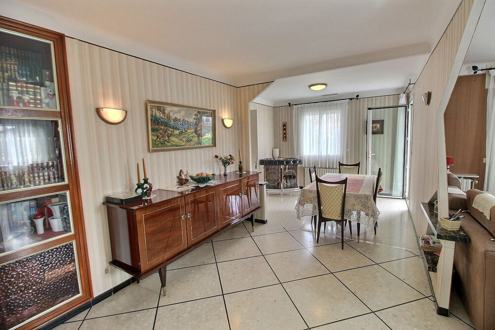 A VENDRE MAISON DE VILLE F4/5 SUR TERRAIN 3 FACES AU COEUR DU VILLAGE