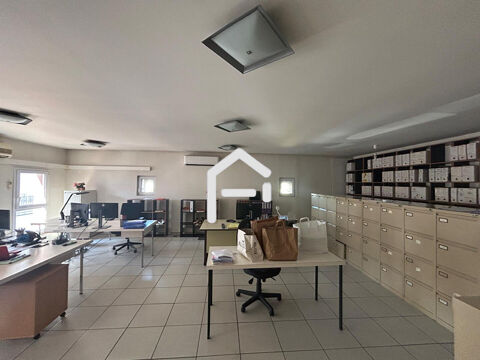   À VENDRE / Ensemble immobilier de plus de 450 m²  Rue de Fenouillet 