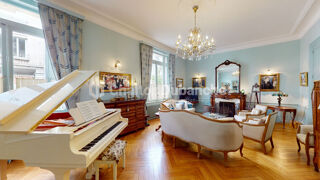  Villa  vendre 12 pices 377 m