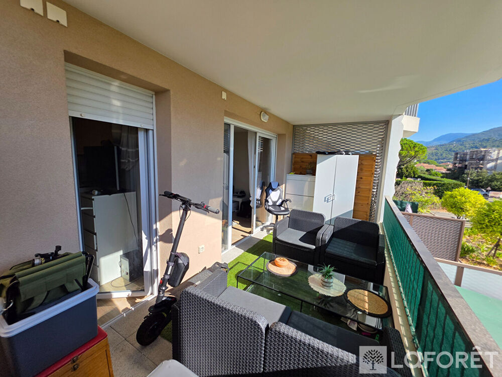 Appartement Plans de Carros 2 pièces avec terrasse , résidence avec piscine