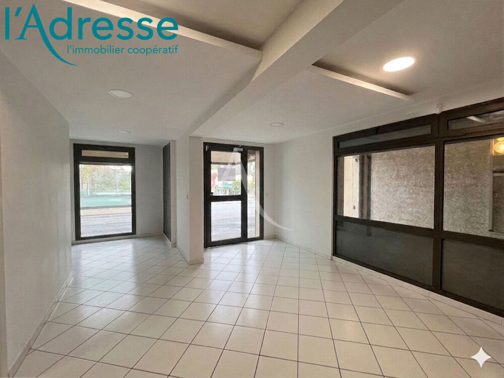   Local commercial Noisy Le Grand 151 m2 Noisy le grand