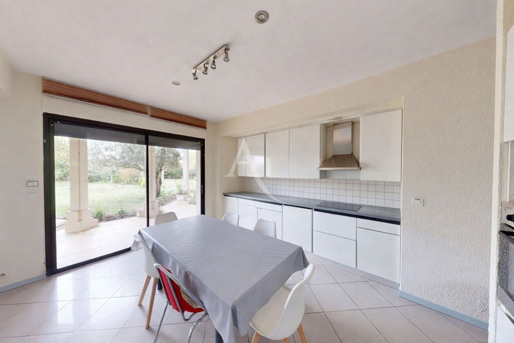 Maison Vigoulet Auzil 6 pièce(s) 211.46 m2