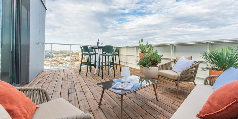 Superbe appartement T4 avec grand balcon et stationnements