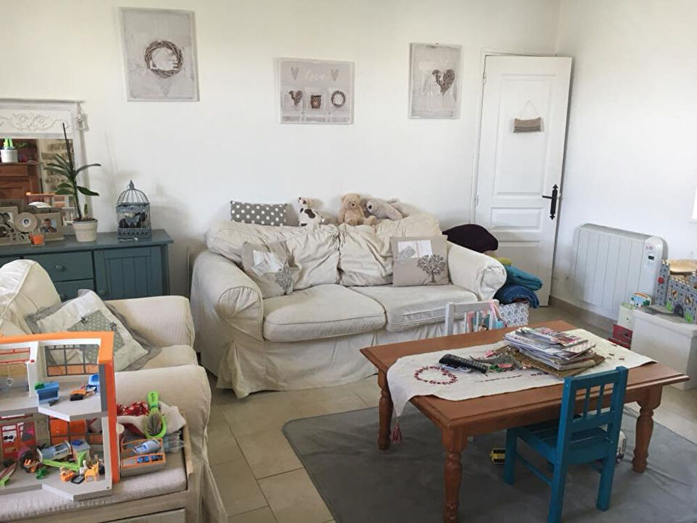 Location Maison Maison en pierre  de 120 m2 Banville