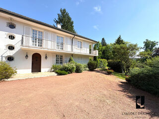  Maison  vendre 7 pices 244 m