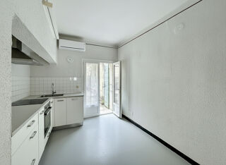 Vente Maison ORANGE POURTOULES - Maison de ville 75m² avec cour, à pied du Théatre Antique! Orange
