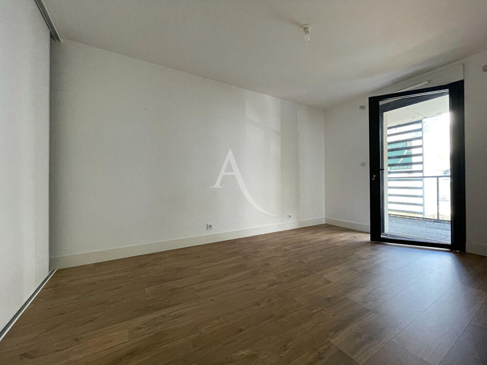 Vente Appartement En Hyper Centre de Carquefou, un T2 fonctionnel et contemporain agrémenté d'une belle terrasse de 11 m² ! Carquefou