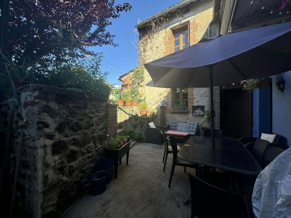 Vente Maison Haute Vienne - Grande Maison De Ville Avec De Nombreuses Possibilités Magnac laval