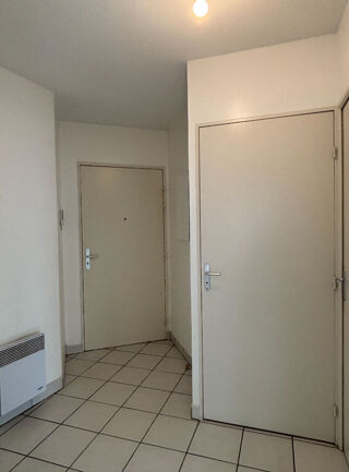  Appartement à louer 2 pièces 50 m²