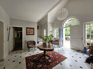  Maison  vendre 8 pices 318 m