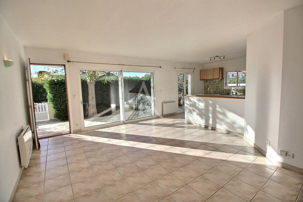 À VENDRE VILLA PLAIN-PIED TYPE F4 SUR TERRAIN 3 FACES DE 330 M²