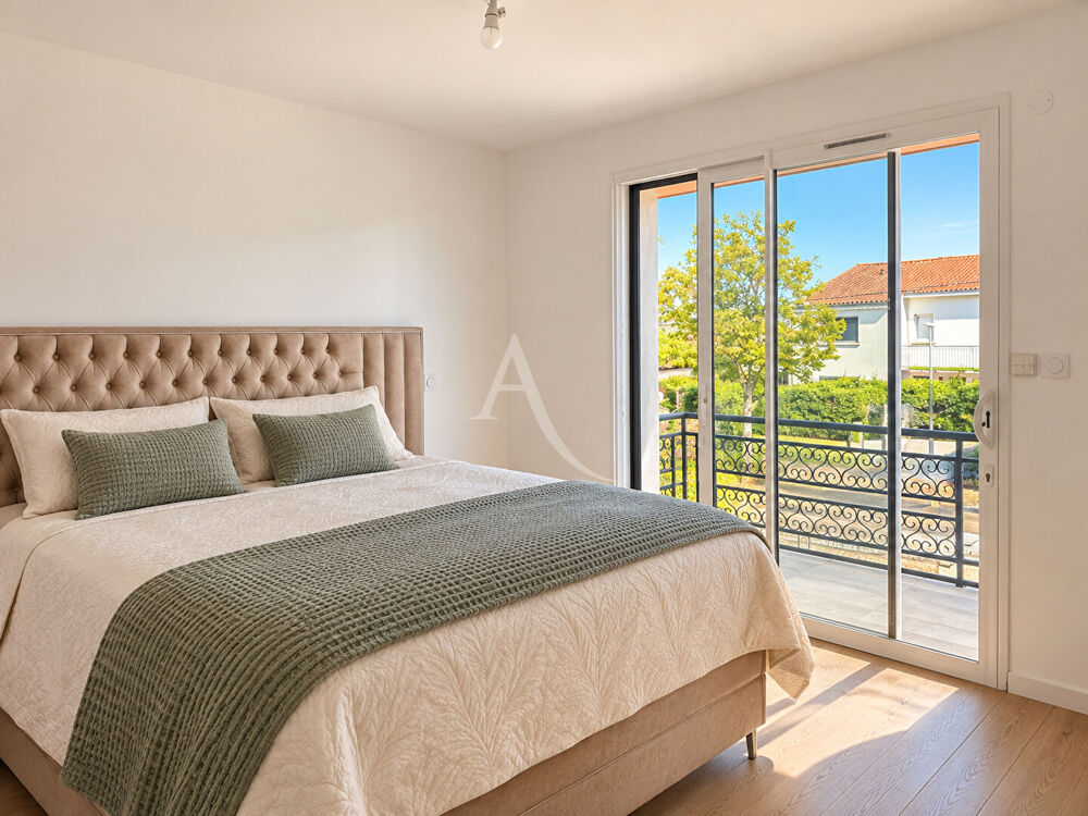 Vente Maison ROCHEFORT MAISON de 148 m² - 4 CHAMBRES - JARDIN - DPE A Rochefort