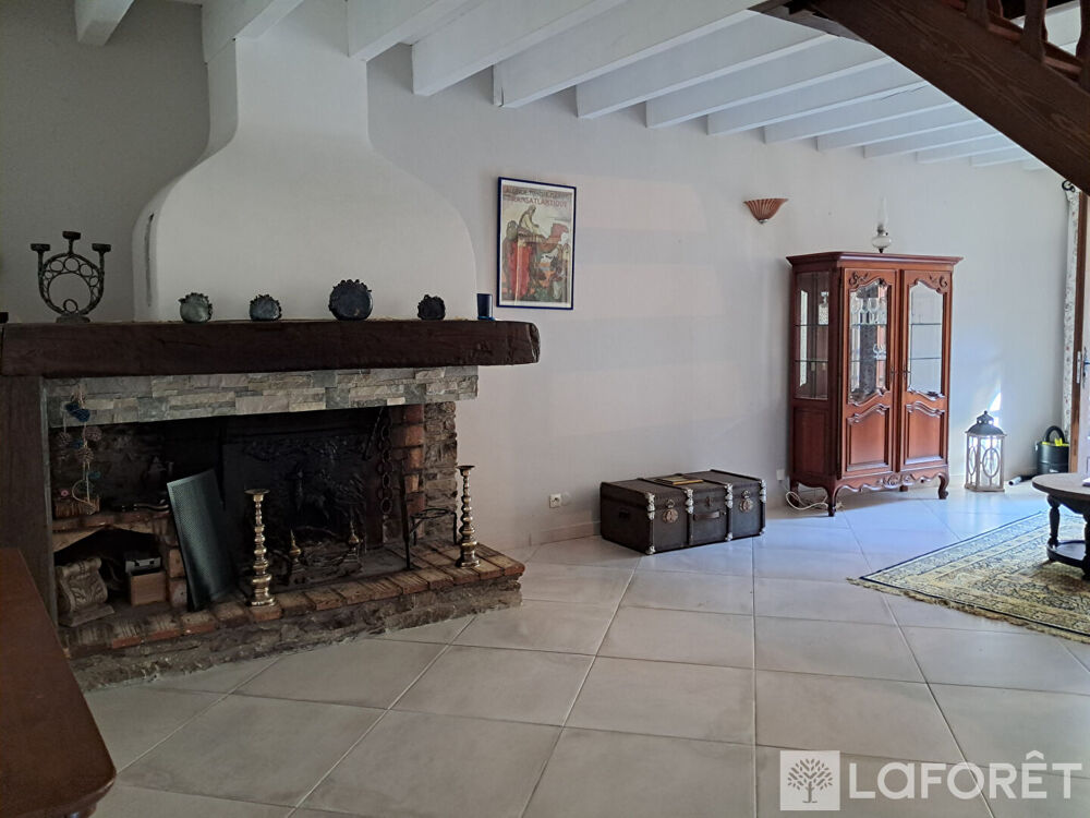 Vente Maison MAISON DE VILLAGE CONAT - 6 pièce(s) - 140 m2 . Terrasse avec vue. Conat