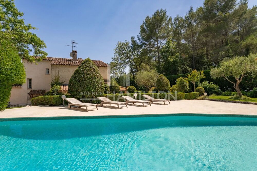 Maison 6 pièces 185 m² · à Châteauneuf-Grasse · 185 m² · 1 260 000 €