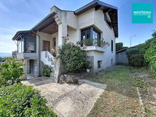 Maison - 4 pièce(s) - 130 m²