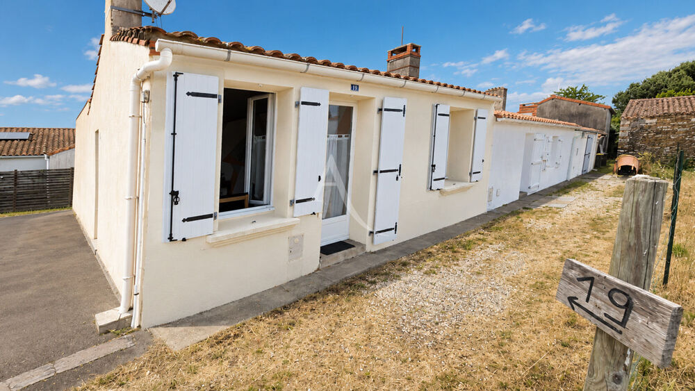 Vente Maison Maison  à L Aiguillon Sur Vie 3 pièces  en plein centre, proche tous commerces L aiguillon sur vie